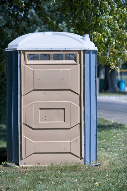 Best Portable restroom trailer rental  in Fort Meade, FL
